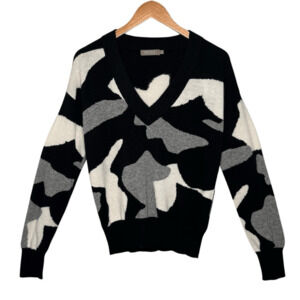 Brodie Cashmere Black White Gray Camouflage V-Neck Sweater